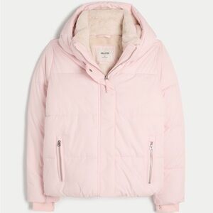 nwt light pink puffer jacket from hollister